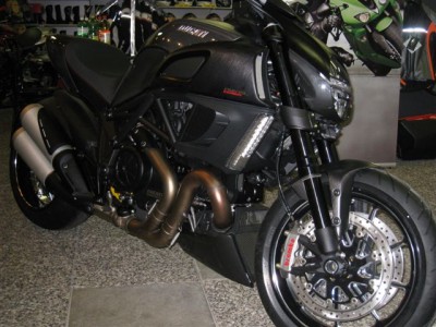 Diavel 1.jpg