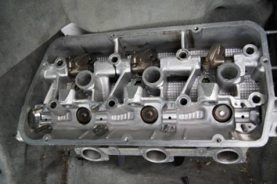 alfa-romeo-gtv-2-0-v6-turbo-zylinderkoepfe.jpg
