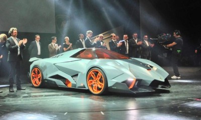 Lamborghini-Egoista-Concept-10.jpg
