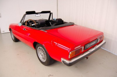 3_Alfa Romeo Spider 2000.JPG