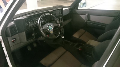 Alfa 75 Turbo interior.jpg