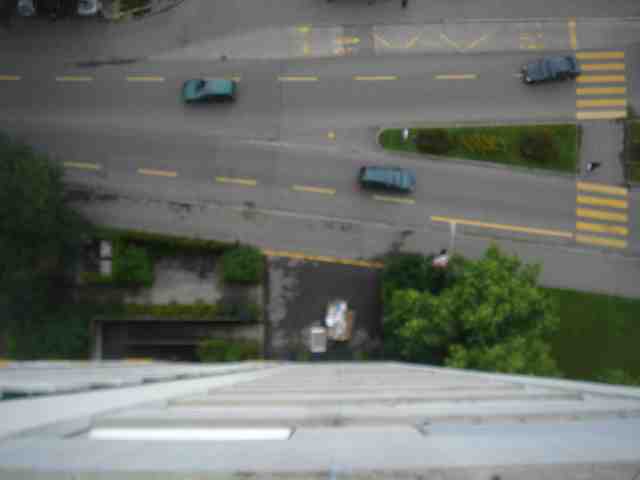 Blick von meinem Block in den eingang.jpg