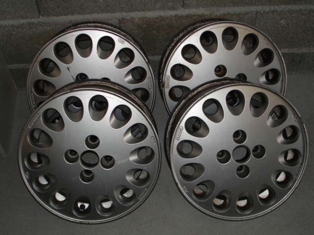 AR 33 001.jpg
